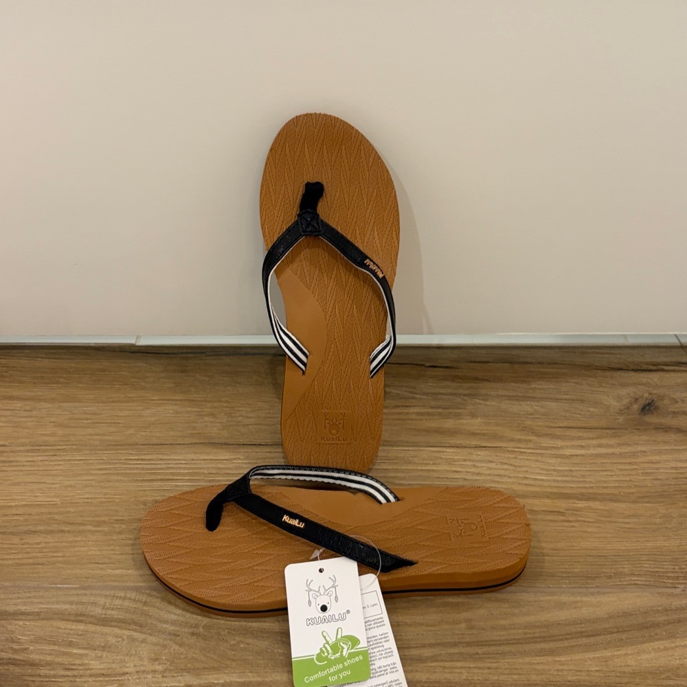 KuaiLu Womens Arch Support Flip Flops  lack NWT size 7